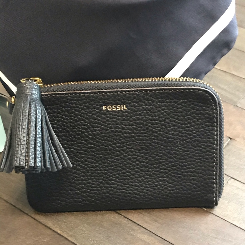 Fossil Tara Genuine Leather Tassel Wristlet - Picture 4 of 8